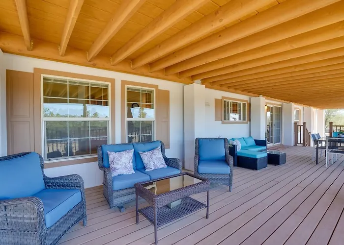 Holiday home 11 Mi To Saguaro Nat'l Park! Family W/ Deck *